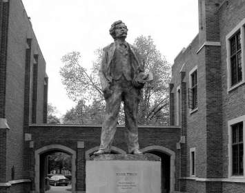 Mark Twain Statue